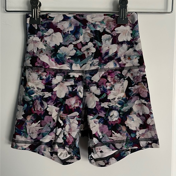 lululemon athletica Pants - Lululemon biker shorts size 2